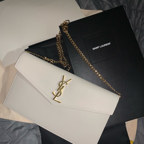 SOLD! Saint Laurent Pouch Medium - Picture 2 of 5